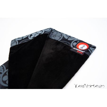 Katana Bukuro Kamon (Fondo Oscuro) | Bolsa para Katana e Nihonto