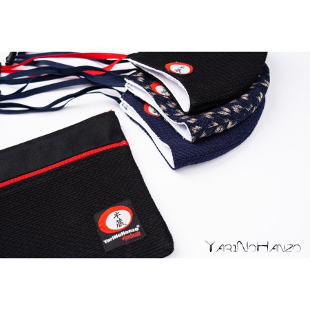 Set con tres mascarillas YariNoHanzo y bolsa de transporte