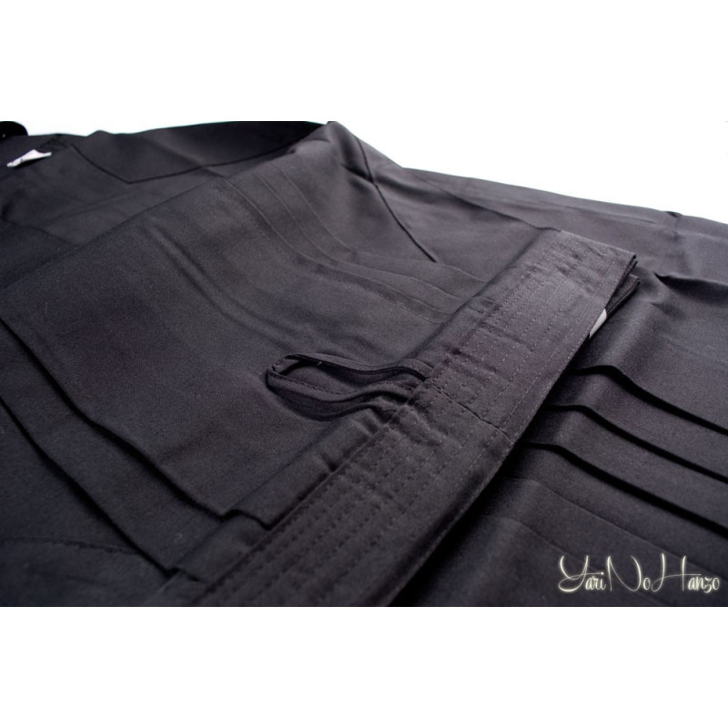 HAKAMA NEGRA